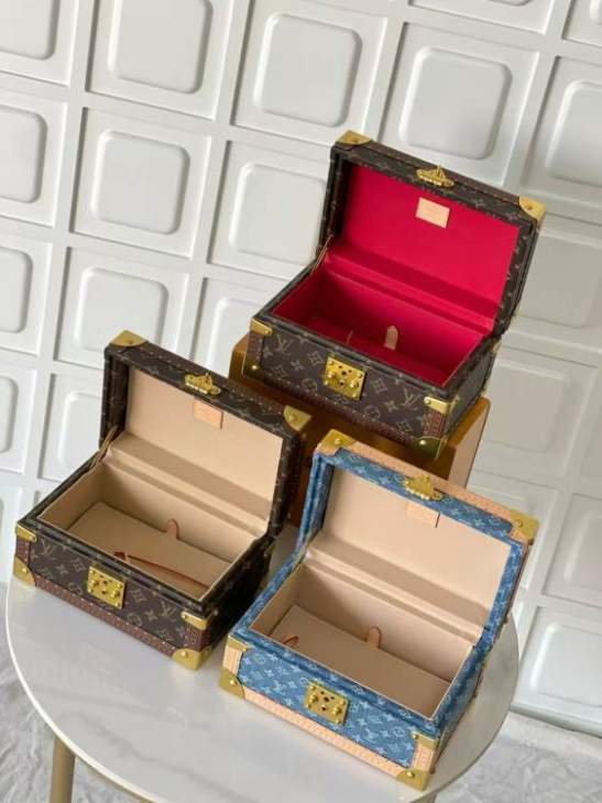 Picture of Louis Vuitton Handbags _SKUfw196674893fw